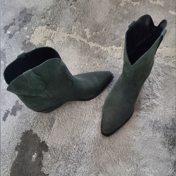 Nine West Olive Green Western Boots - Picture 12 of 12